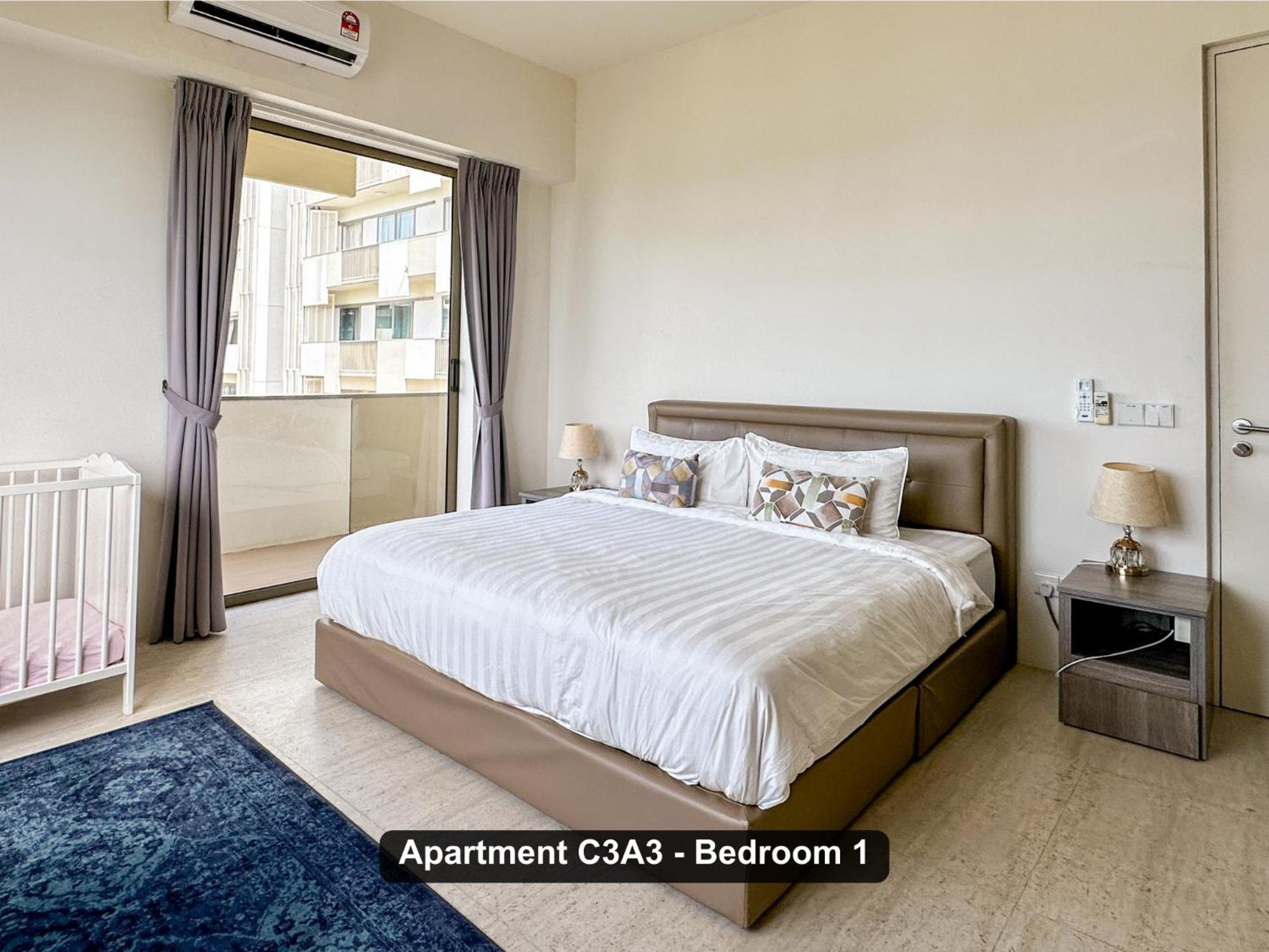 By The Sea- Pool And Sea View Apartment