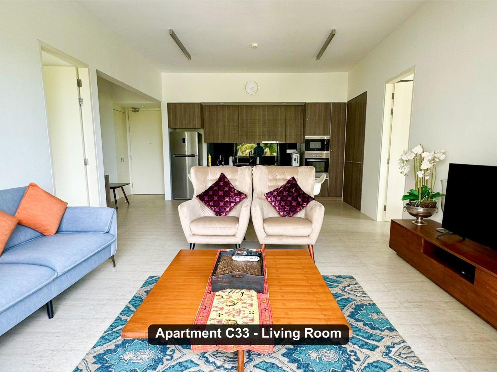 By The Sea- Pool And Sea View Apartment